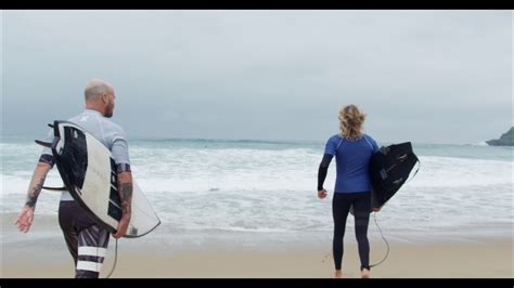 Surfing Safely with Magic Seaweed's Wall: Tips and Tricks